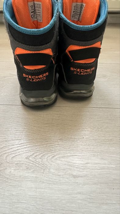 Ghete SKECHERS copii cu luminite marimea 28
