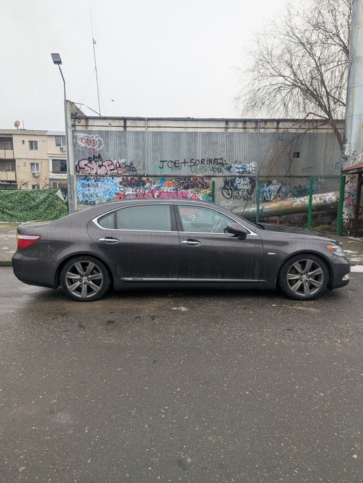 Lexus Ls600h L President