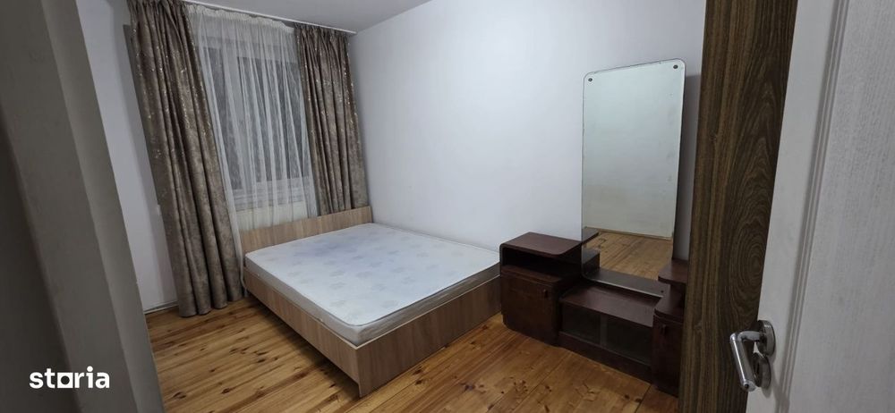 Apartament de 3 camere, 56 mp., zona Micro 1