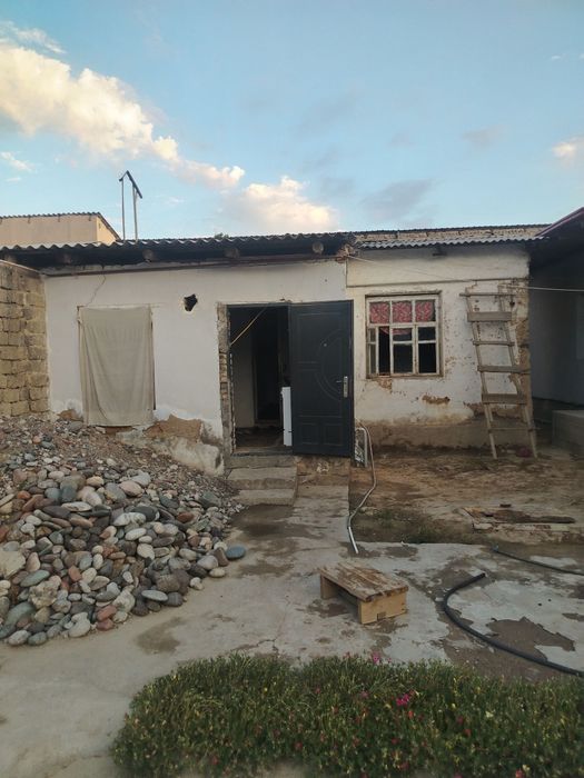 Hovli sotiladi 2 sotix