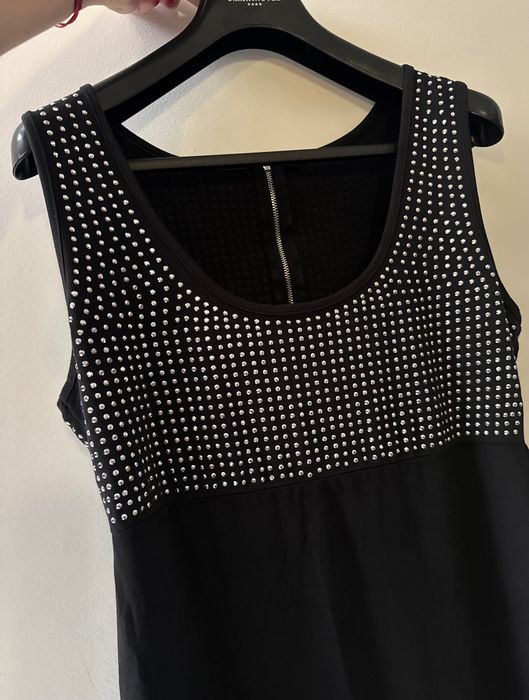 Луксозна пролетна рокличка черна със сребристи капсички красотаVIPстил