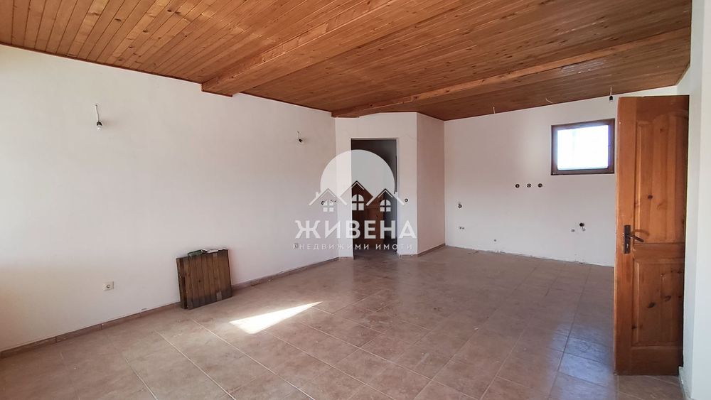 Продава къща в с.Селце, 121 кв.м, двор - 935 кв.м