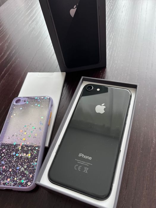 Iphone    8.