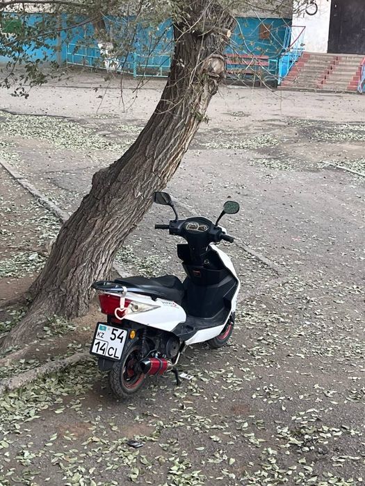 Продается м8 про