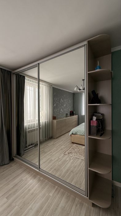 продается шифоньер