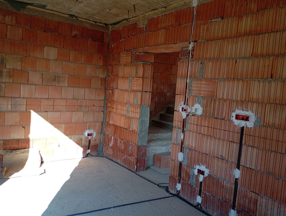 Duplex Modern in Chisoda zona linistita