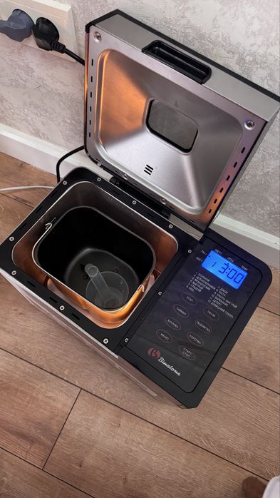 Продаётся Хлебопечка почти новая