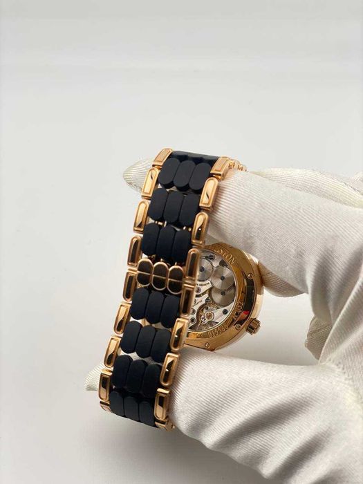 Часы Harry Winston Premier Excenter Timezone