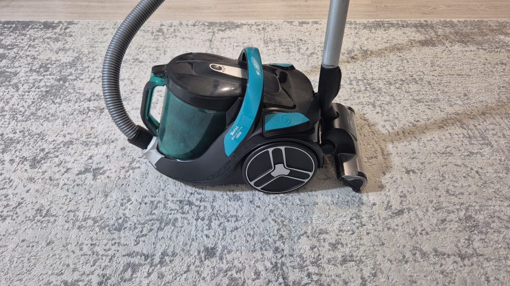 Продам пылесос срочно