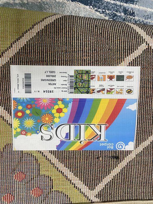 Продам детский ковер новый