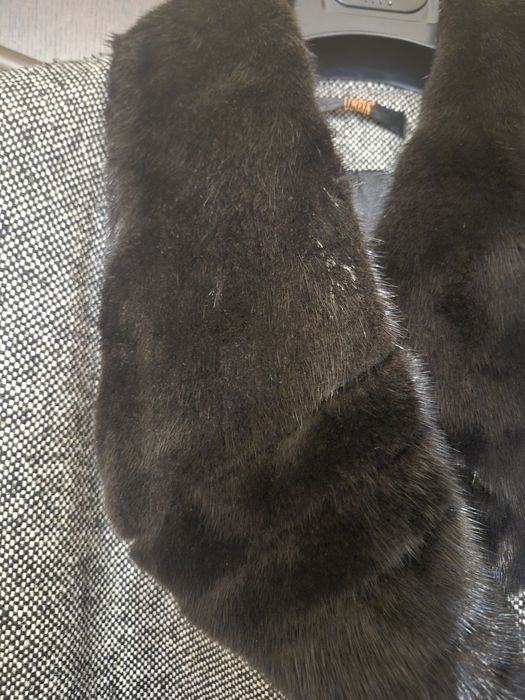 Зимнее пальто с норковым воротником