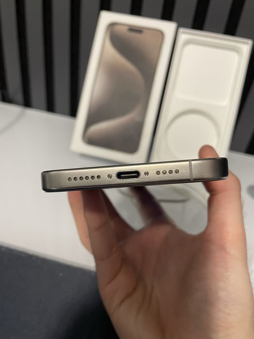 Iphone 15 Pro Max / Baterie 91 % / 256 Gb Ca Nou