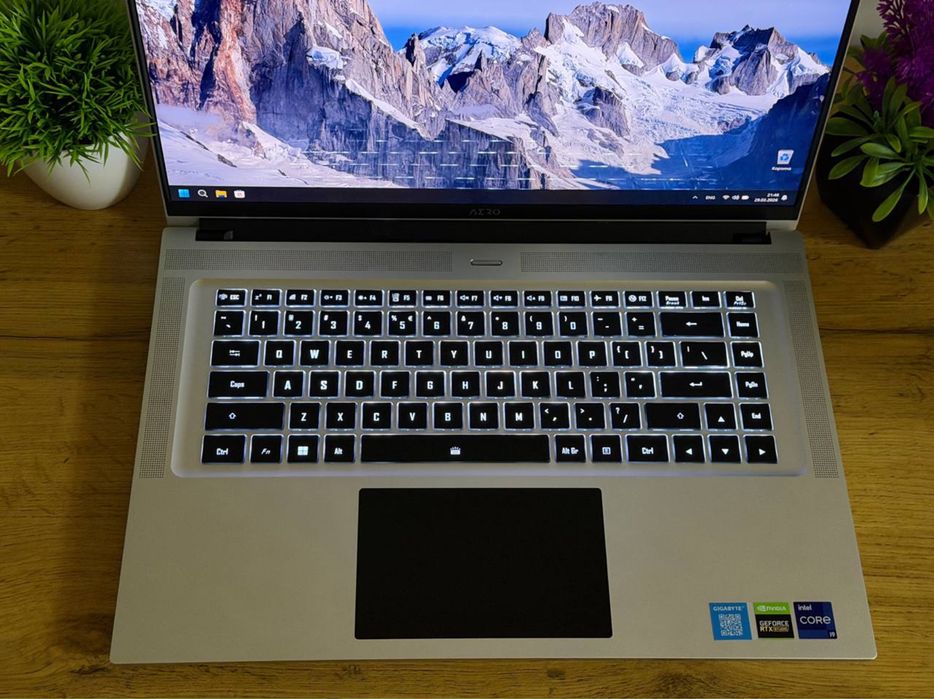 Срочно ! Gigabyte AERO gaming i9 OLED 4k RTX 3080