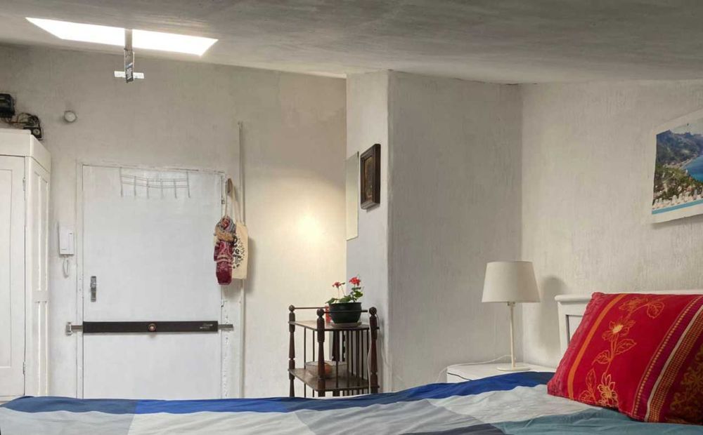 Дава се под наем Ателие в София, Изгрев - 20 кв.м за 255 € - Снимка #1