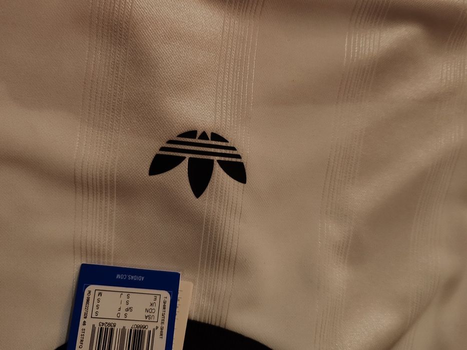 Tricou Adidas cu etichetă, nepurtat, mărimea S