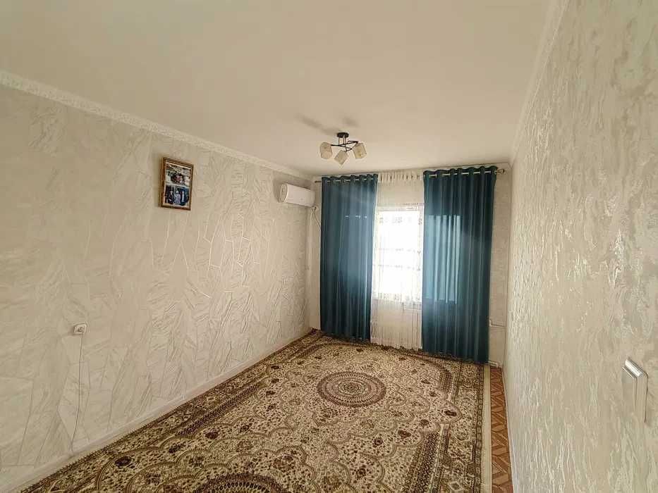 3 хонали 6 метр балконли квартира сотилади Динамо