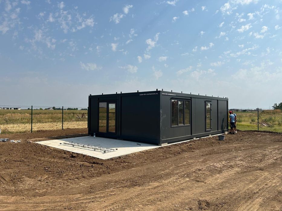 Vând containere cu dormitor sufragerie și dining