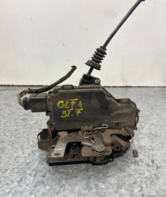 Broasca usa fata stanga Volkswagen VW Golf 2001