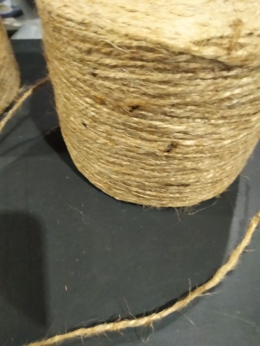 Джут метражём . Есть  0,5, 1,5 мм