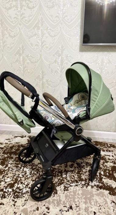 Срочно продам детскую коляску Kidilo D900