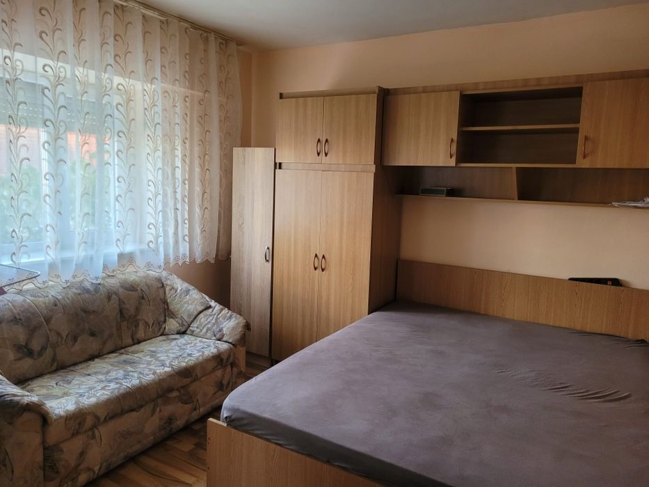 Proprietar – Închiriez garsonieră utilată complet, etaj 2, str. Someșului (vis-a-vis de Kaufland/Penny)