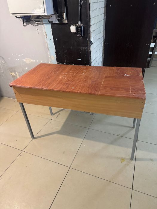 Отдам даром стол полку доску