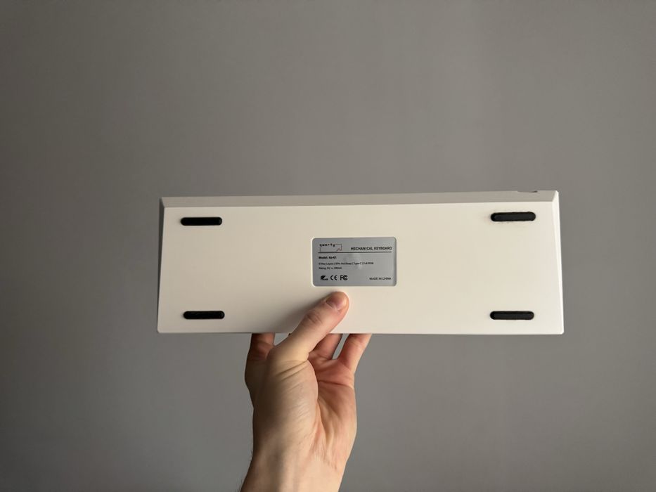 Tastatura Qwerty key 60% cu yellow switchuri