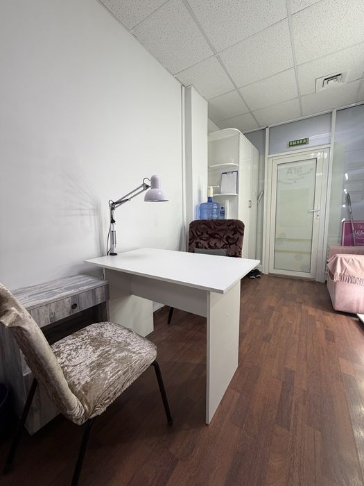 Сдам место маникюра