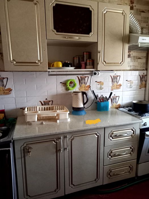 Продаёться кухонный шкаф