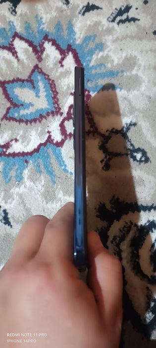 Infinix HOT 40i    holati yangi pul kerak shunga sotomiz