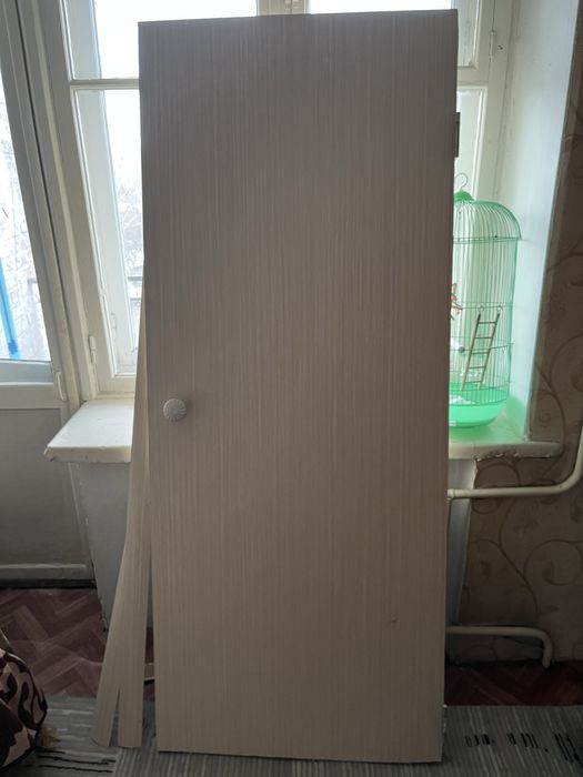 Отдам дверь даром