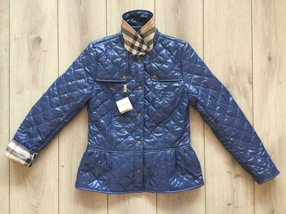 НОВО 100 % оригинално дамско синьо яке BURBERRY размер M ( IT - 40 )
