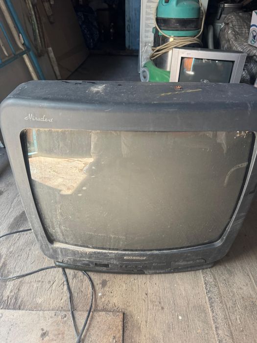 Телевизор. Dvd плеер. Dvd player.