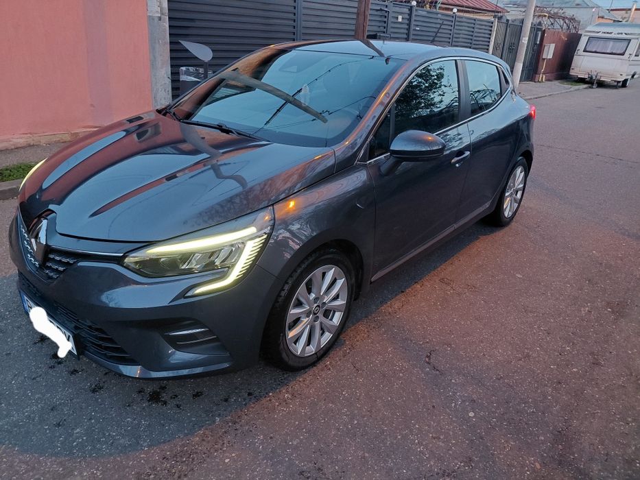 Renault Clio E-TECH hybrid, an 2021,Full Option.