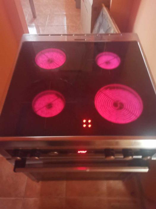 Стъклокерамична готварска печка Gorenje EC67337AXG