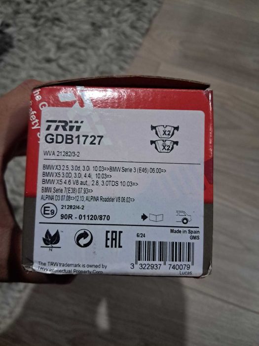 Vand schimb de placute fata si spate Bmw E60 525D.