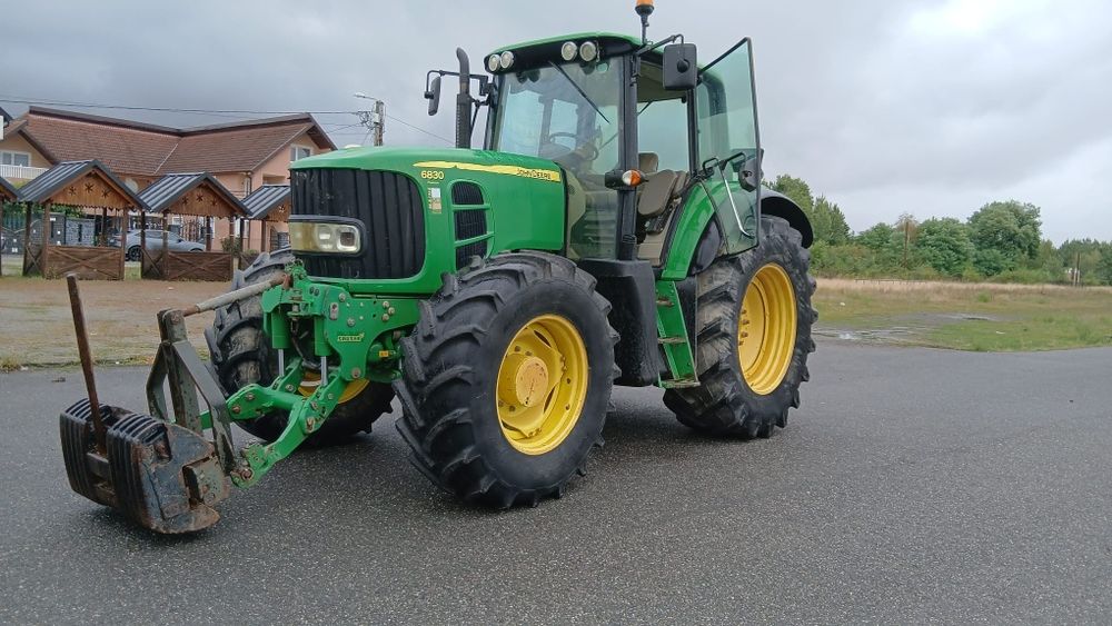 Tractor John  Deer 6830 Premium anul 2010