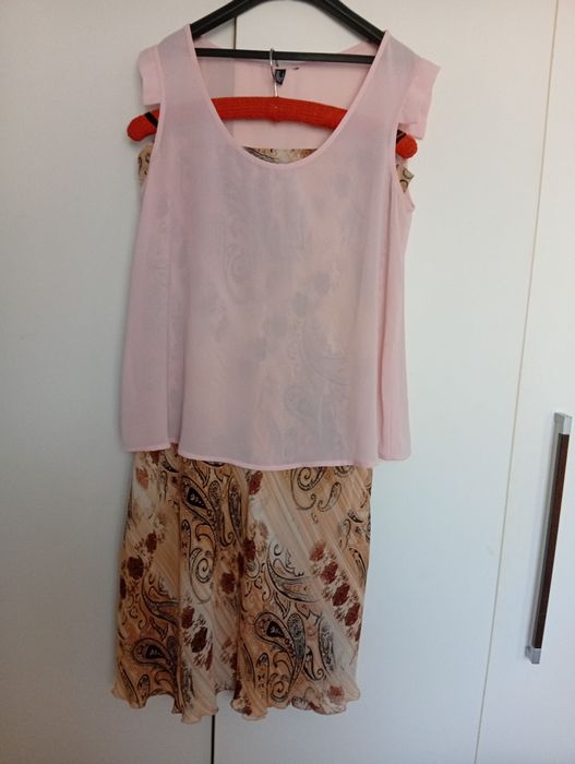 Fusta cu bluza de dama