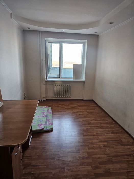 Срочно 4 бөлмелі пәтер сатылады