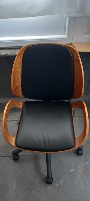 Reparatii croitorie-marochinarie-tapiterie