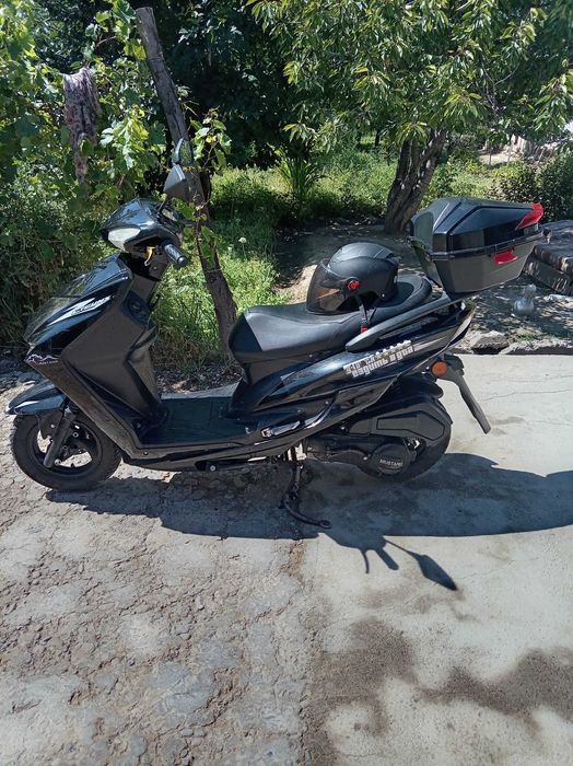 Skuter sotaman naxtga kami bor.