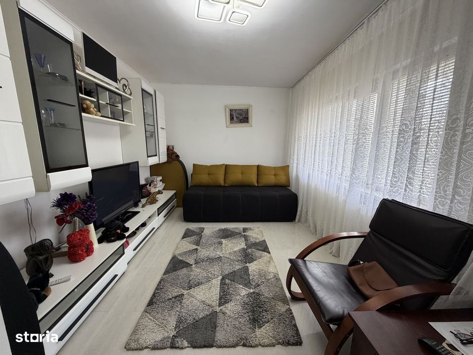 Apartament 2 camere Mioveni, parter, mobilat, Bulevard pretabil spatiu