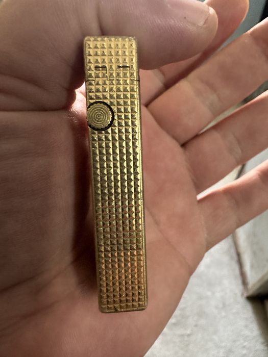 Vand bricheta dunhill