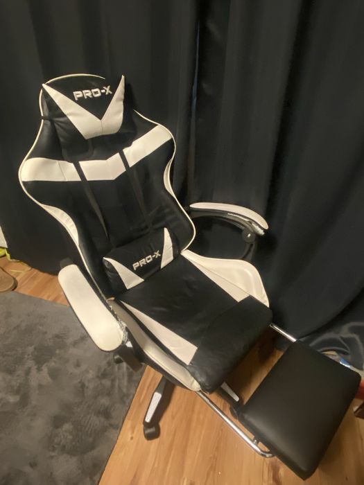 Scaun de gaming cu masaj pro x