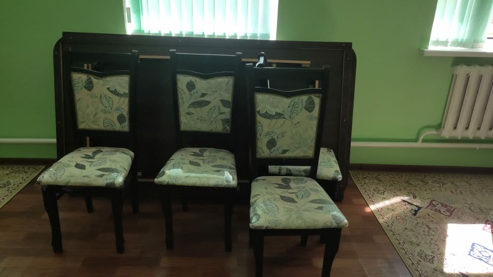 С т о л  сатылады