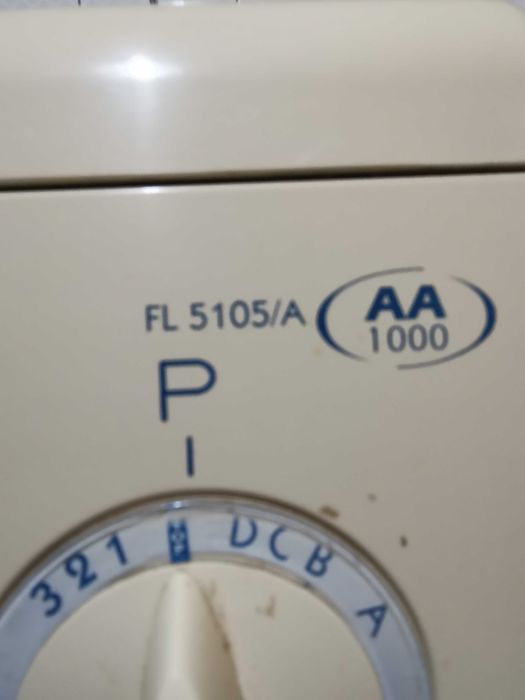 Mașină de spălat cu încărcare frontală Wirpool