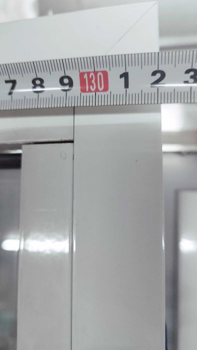 Алуминиевa вратa с касa, бяла със стъкла - лява 132/210см