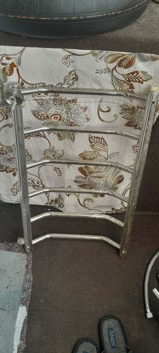 Орамал кептіргіш.  полотенцесущитель.