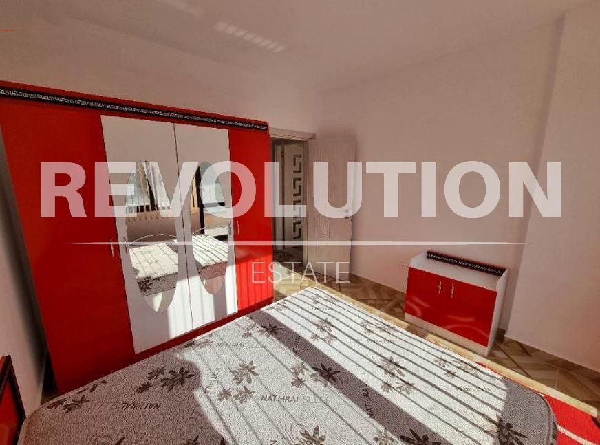 Дава се под наем Двустаен апартамент в Варна, Галата - 67 кв.м за 425 € - Снимка #3