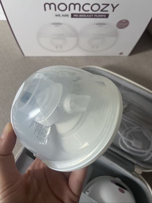 Двойна помпа за кърма Momcozy M5 - като нова